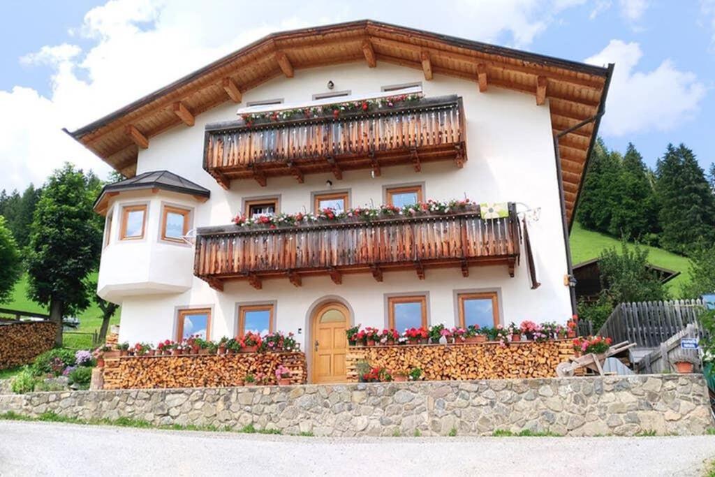 App. Monte Pore - Agriturismo La Majon Colle Santa Lucia Eksteriør bilde